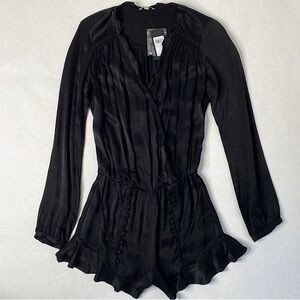GUESS | Black 100% viscose longsleeve plunge romper